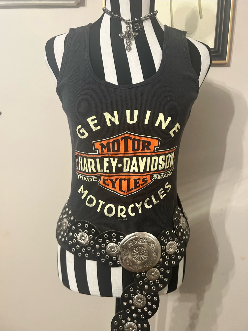 Vintage Y2K Harley-Davidson Womens Black 'Genuine Motorcycles' Graphic Tank